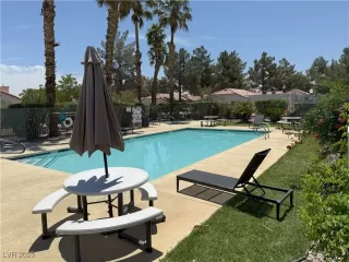 Photo #3: 2687726 Listing