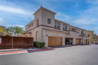 Photo #1: 2687775 Listing