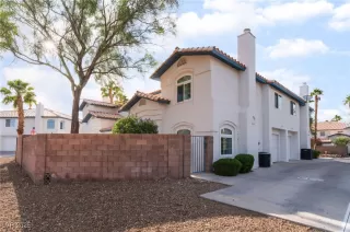 Photo #2: 2687779 Listing