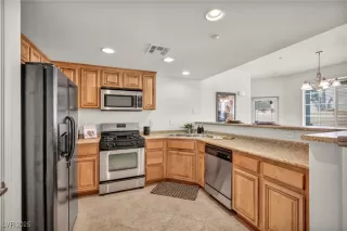 Photo #4: 2687797 Listing