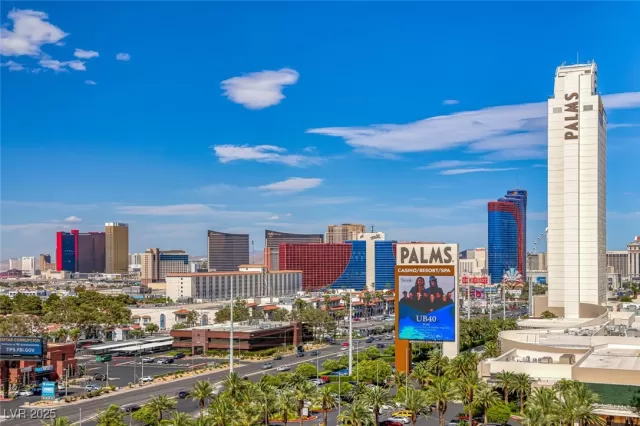 MLS: 2687831 Condo For Sale