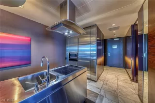 Photo #2: 2687831 Listing