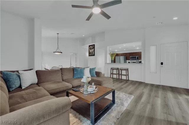 MLS: 2687835 Condo For Sale