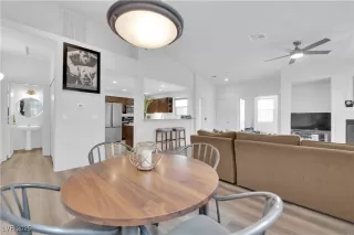 Photo #4: 2687835 Listing