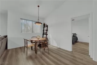 Photo #5: 2687835 Listing