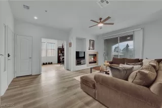 Photo #6: 2687835 Listing