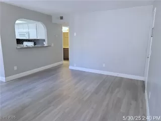 Photo #3: 2687869 Listing 