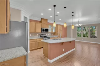 Photo #6: 2687919 Listing 