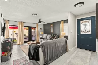 Photo #5: 2687921 Listing 