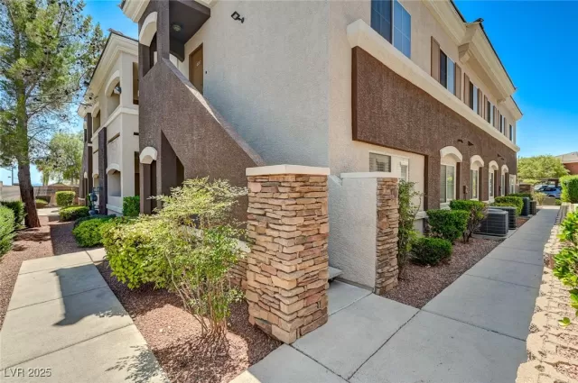 MLS: 2687954 Condo For Sale