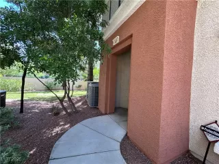 Photo #1: 2687962 Listing 