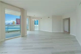 Photo #1: 2687972 Listing 