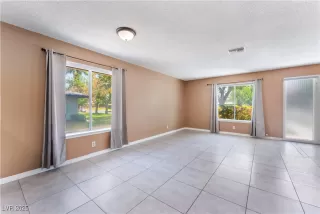 Photo #4: 2687973 Listing