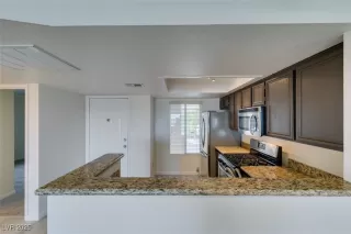 Photo #2: 2687974 Listing 