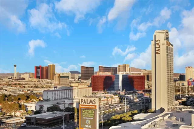 MLS: 2687989 Condo For Sale