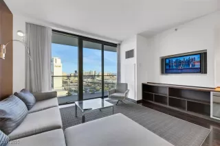 Photo #4: 2687989 Listing