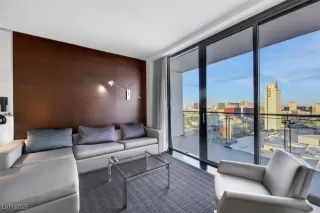 Photo #5: 2687989 Listing