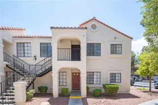 Photo #4: 2688001 Listing 