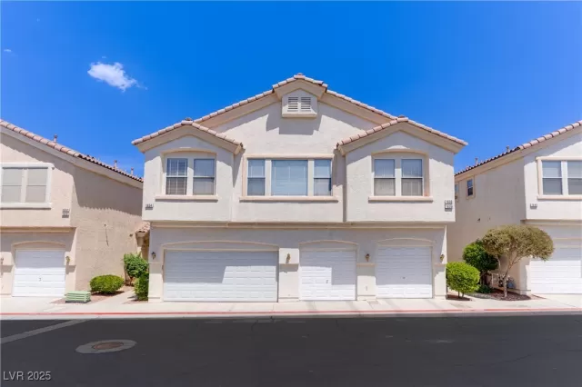 MLS: 2688008 Condo For Sale