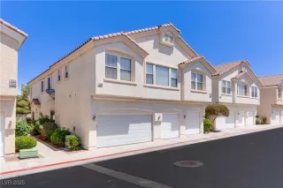 Photo #2: 2688008 Listing 