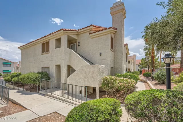 MLS: 2688013 Condo For Sale