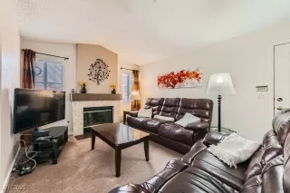 Photo #3: 2688013 Listing