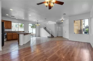 Photo #2: 2688034 Listing