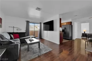 Photo #2: 2688040 Listing