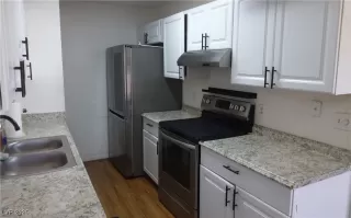 Photo #3: 2688042 Listing