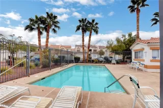 Photo #1: 2688044 Listing