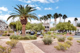 Photo #3: 2688044 Listing