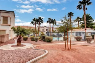 Photo #6: 2688044 Listing