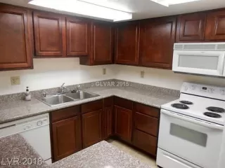 Photo #2: 2688055 Listing 