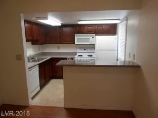 Photo #3: 2688055 Listing 