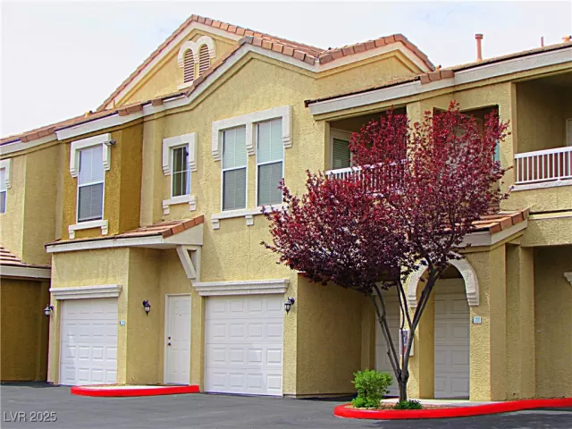 MLS: 2688106 Condo For Sale