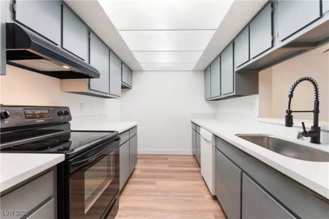 MLS: 2688131 Condo For Sale