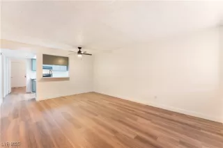 Photo #4: 2688131 Listing