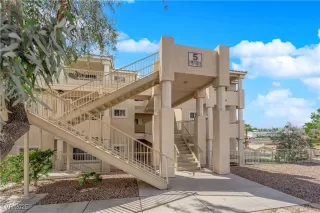 Photo #2: 2688144 Listing