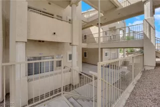 Photo #3: 2688144 Listing