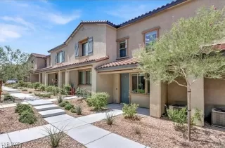 Photo #1: 2688157 Listing 