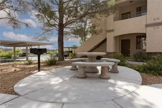 Photo #1: 2688168 Listing 