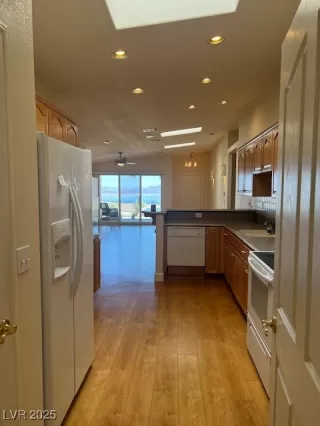 Photo #1: 2688180 Listing 