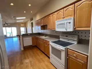 Photo #3: 2688180 Listing 