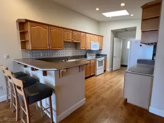 Photo #6: 2688180 Listing 