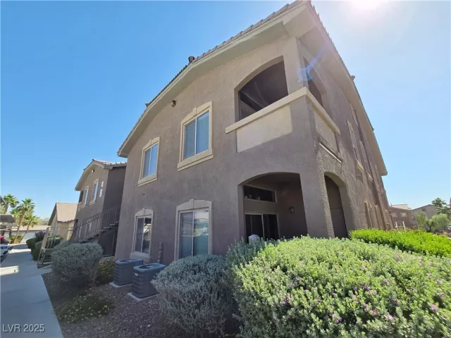 MLS: 2688181 Condo For Sale