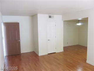 Photo #3: 2688189 Listing 