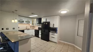 Photo #3: 2688247 Listing 