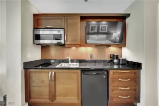 Photo #4: 2688262 Listing