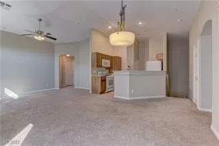 Photo #5: 2688272 Listing