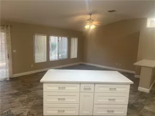 Photo #3: 2688290 Listing 